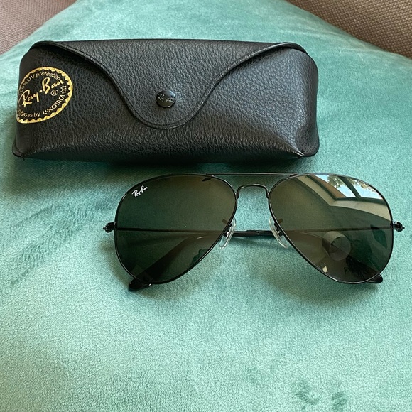 Ray-Ban Accessories - Black Ray-Ban Aviators